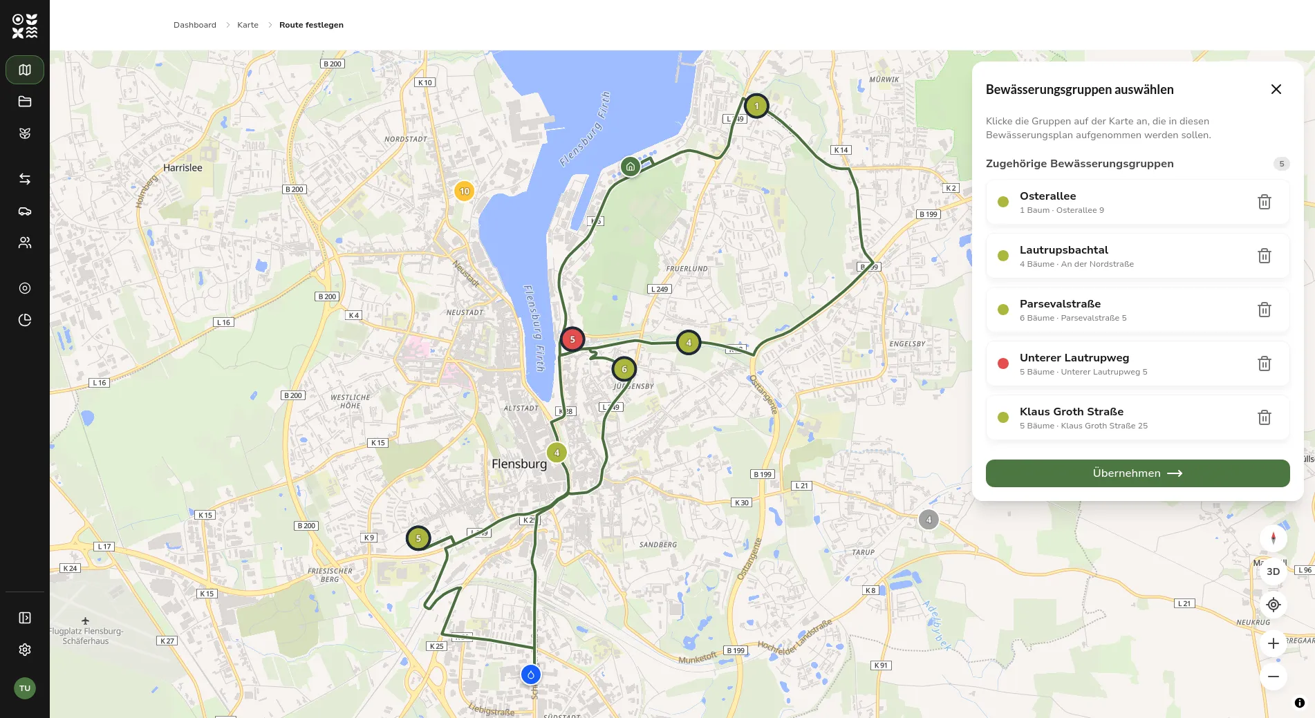 Calculated route of an irrigation schedule as a line on the map, with markers for the starting point and a refill point